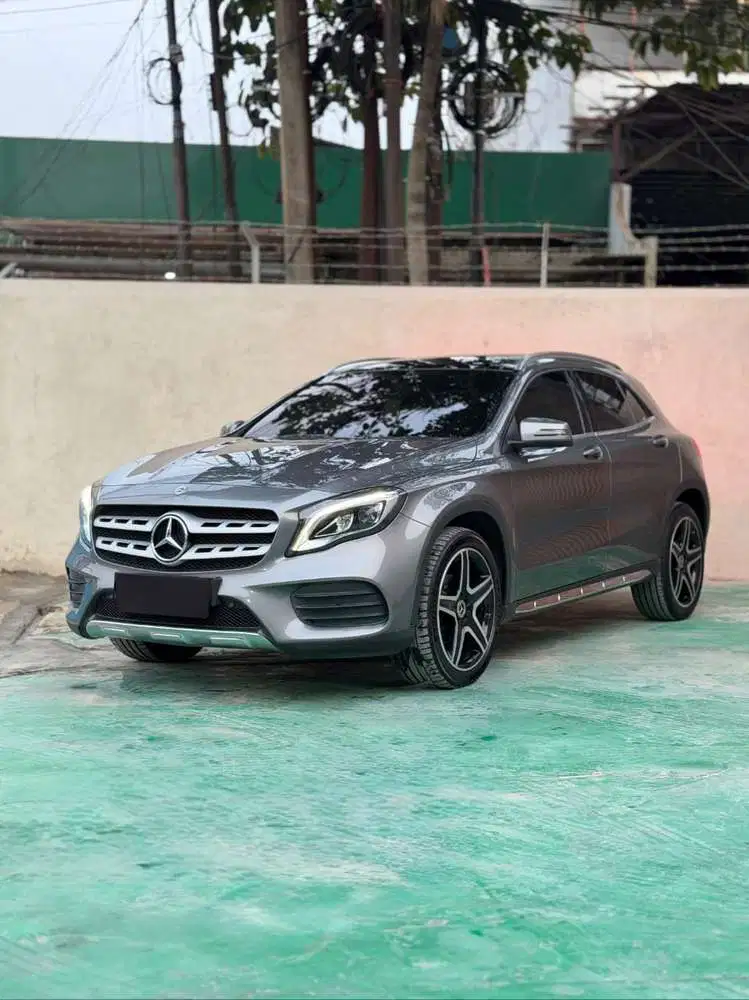 Mercedes Benz GLA200 AMG Facelift Model Panoramic Sunroof