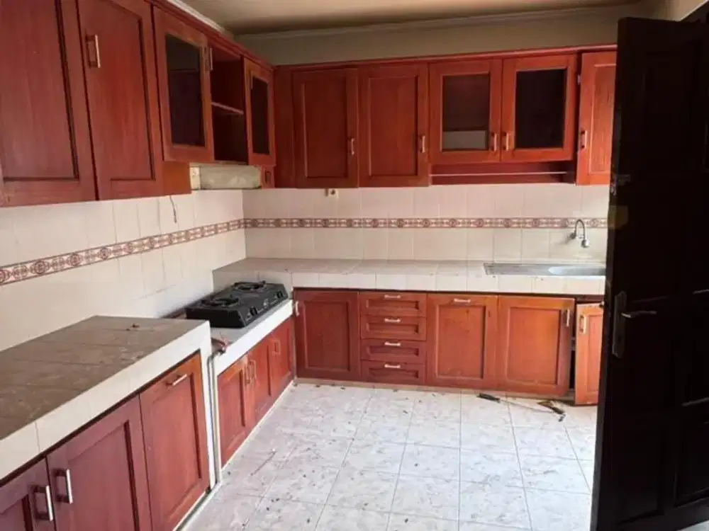 RUMAH JOLOTUNDO PACARKELING TAMBAKSARI 50 Meter ke Jalan Raya Bronggalan Fully Renovated