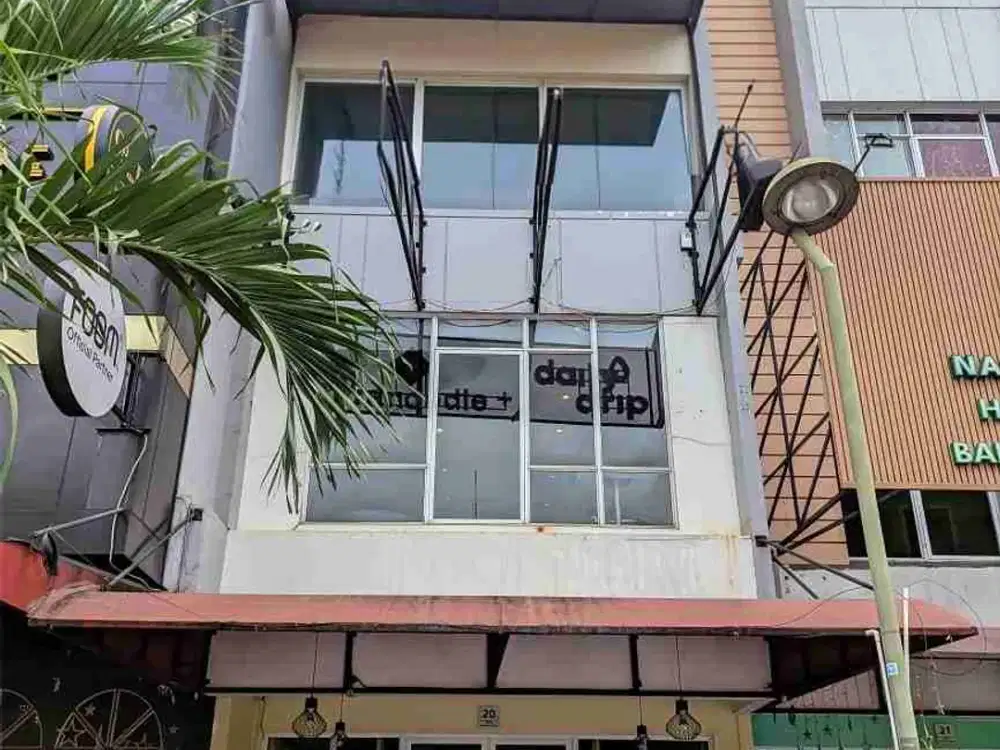 DISEWAKAN RUKO 3 LANTAI TIPE ALFRESCO COCOK BUAT CAFE ATAU RESTO LOKASI STRATEGIS DI SORENTO