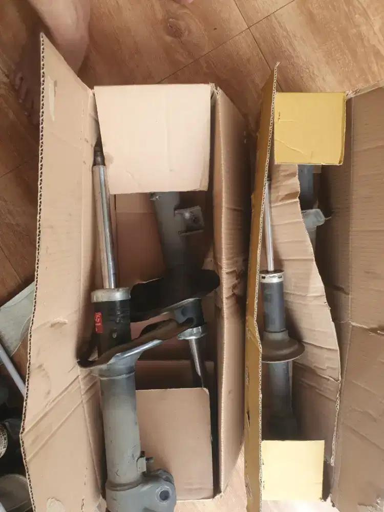 Shockbreaker bekas outlander 1 set depan belakang