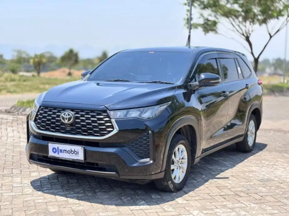 Toyota Kijang Innova 2.0 Zenix G CVT Bensin OTOMATIS 2023 LBAT