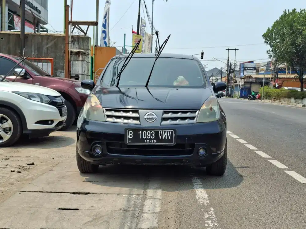 Nissan Grand Livina XV 1.5 Matic 2010