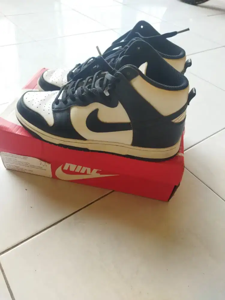 Dijual Sepatu Nike + Fila original jarang dipakai