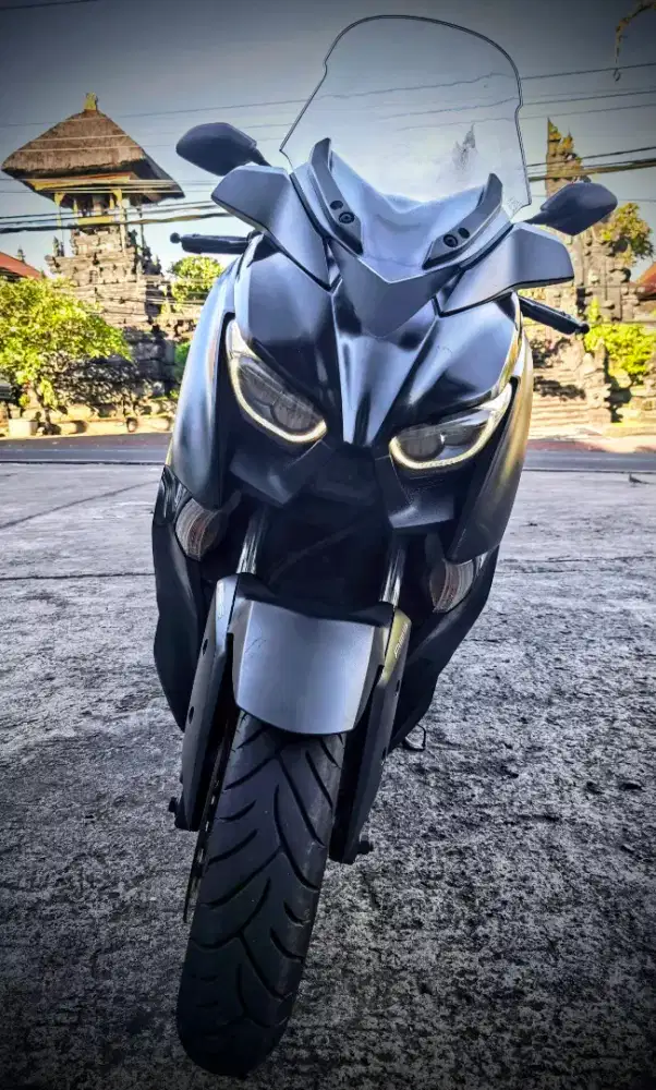 Xmax 2018-2019 hitam