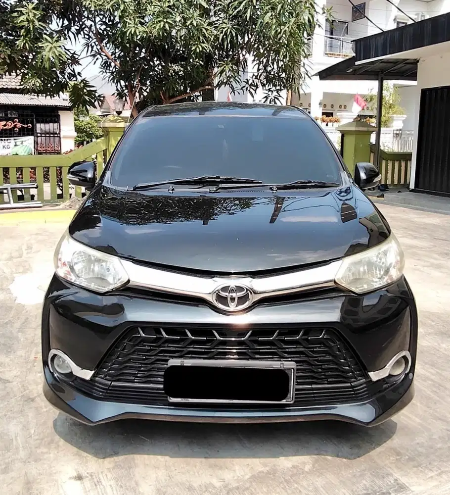 Toyota Veloz 1.3 matic 2018 warna hitam