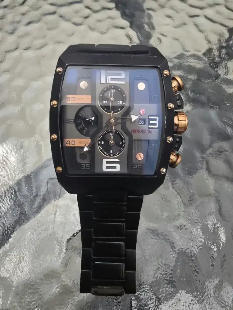 Jam tangan Expedition kotak
