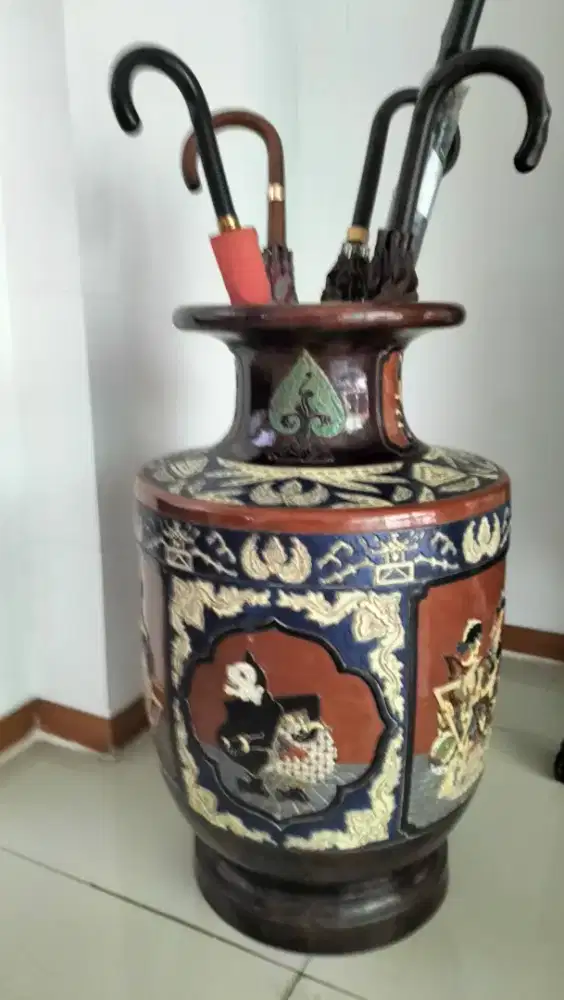 Keramik kuno gambar wayang