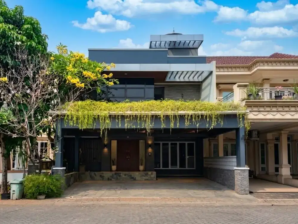 Rumah Cantik Exclusive 2 Lantai SHM di Komplek Perumahan Boulevard Hijau Medan Satria Bekasi
