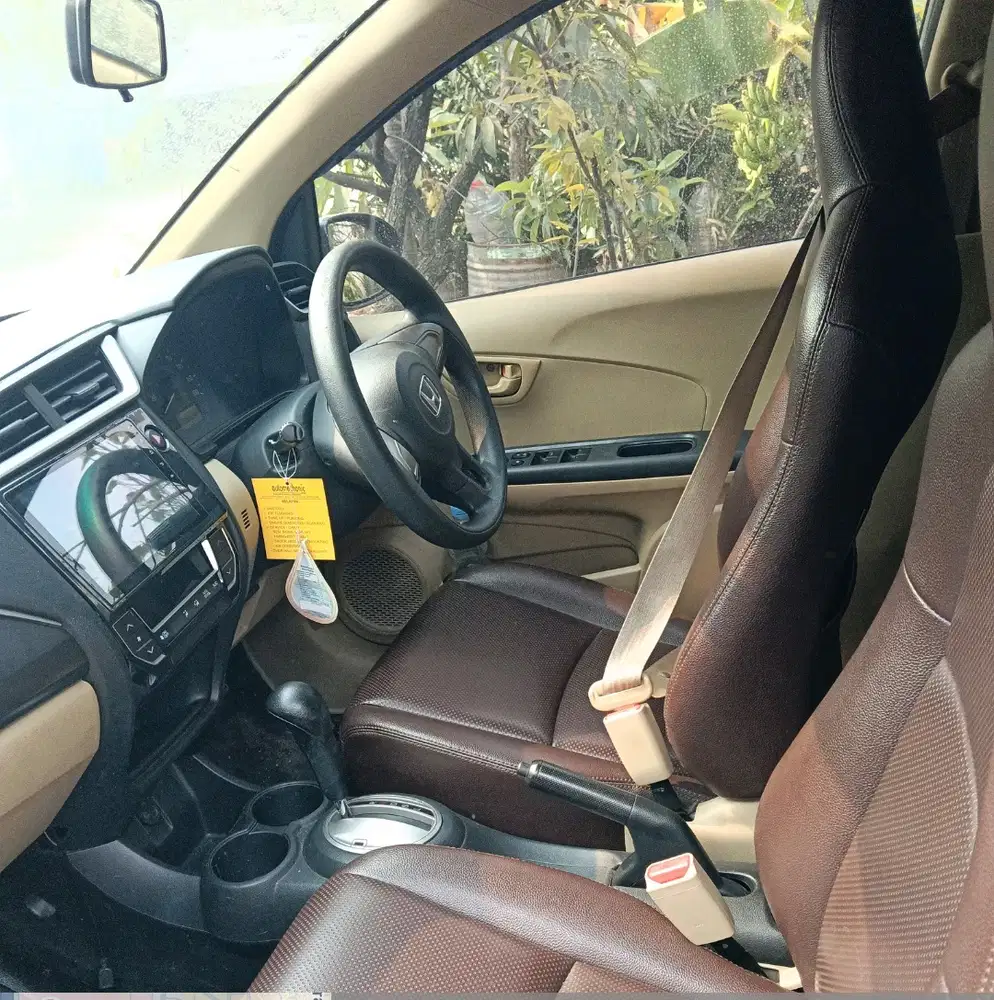 Nissa grand livina dan Honda mobilio tahun 2016