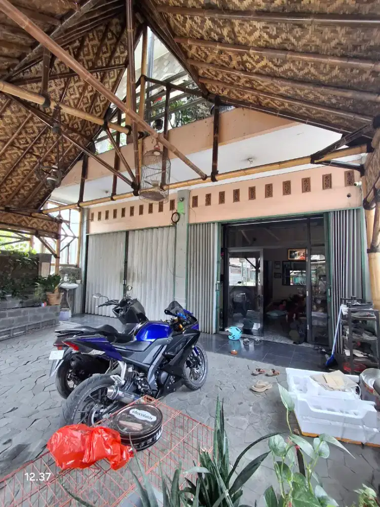 Disewakan ruko 2 lantai 100 jt nego/tahun