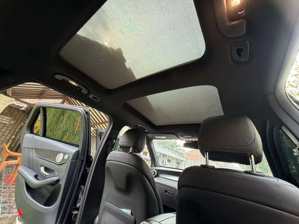 Mercedes-Benz GLC200 2019 Bensin