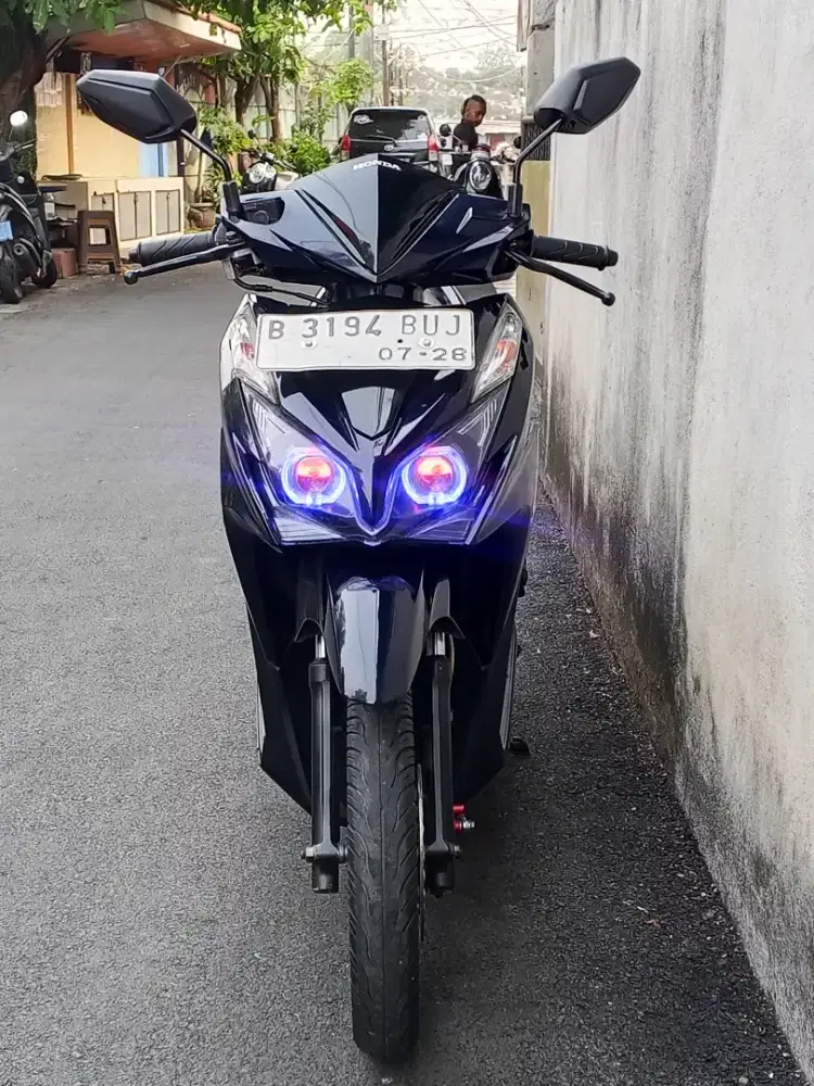 HONDA VARIO 125 KZR IDLING STOP