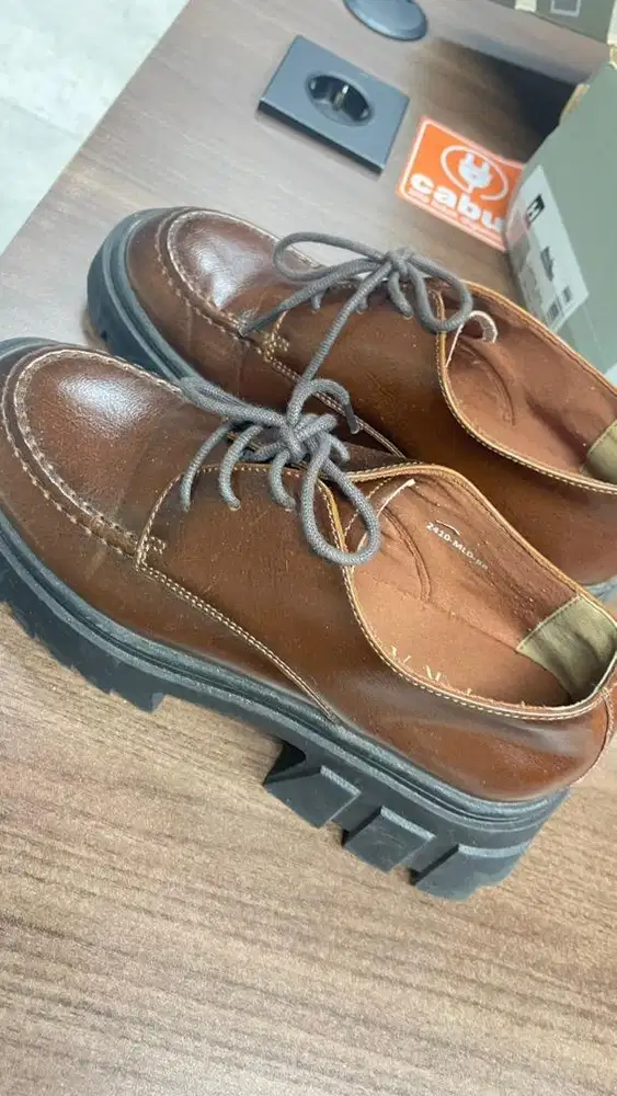 Sepatu kulit Brand Prabu
