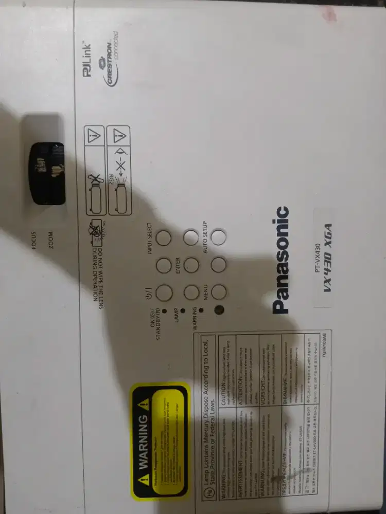 Proyektor  panasonic