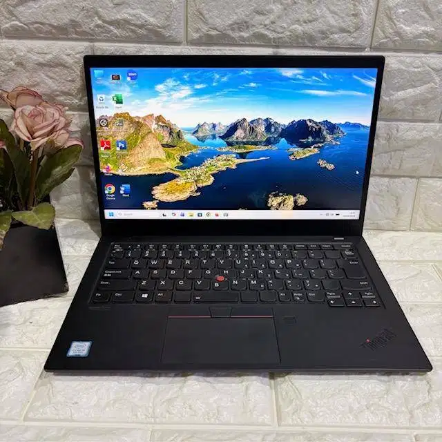 LENOVO THINKKPAD X1 CARBON CORE I5 GEN6 8/256 LAYAR 14 INCH FHD *RTV