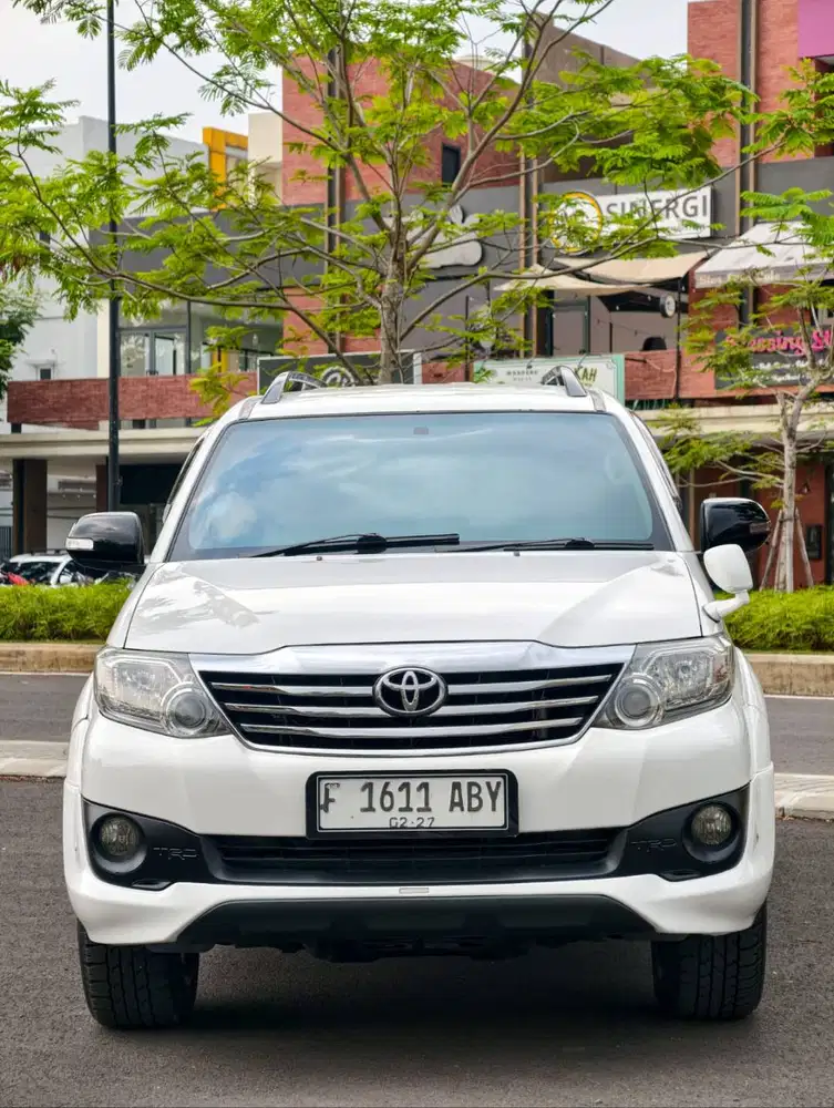 Toyota Fortuner g matic solar 2012 putih