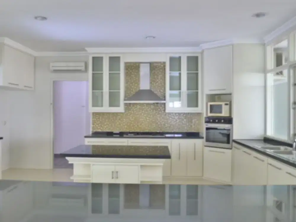 Sewa Rumah Townhouse lembonghouse Kemang Utara 19E Furnished Swimming Pool