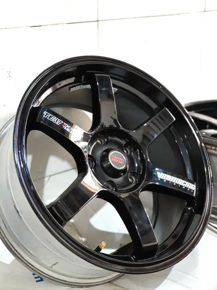 Velg volkrays TE37SL R17