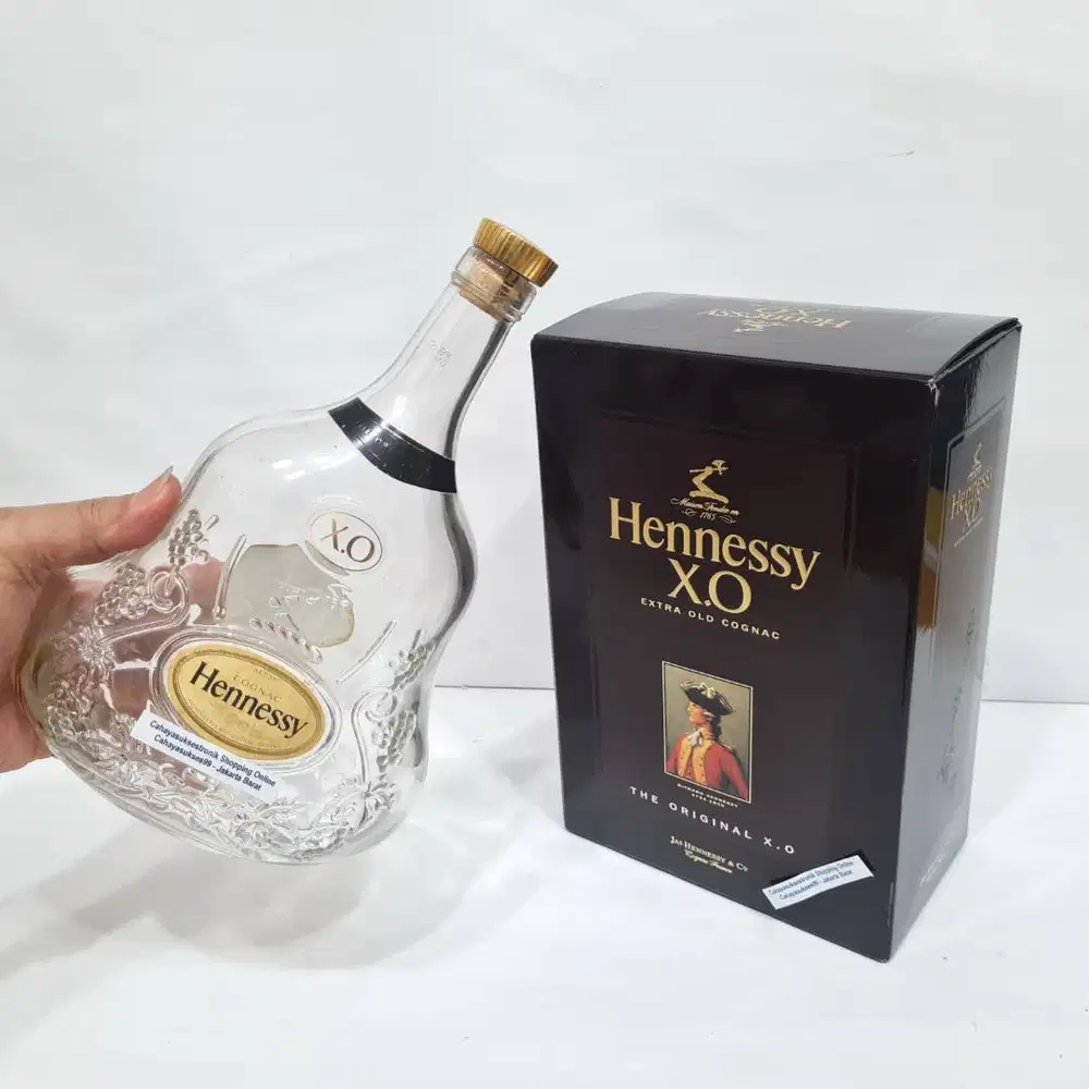 Botol Kosong Henesi 1000ml Koleksi Botol Hiasan Dekorasi Kamar