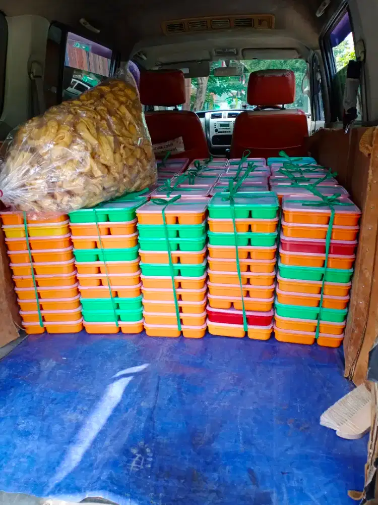 Sewa mobil harian dan bulanan bersama driver