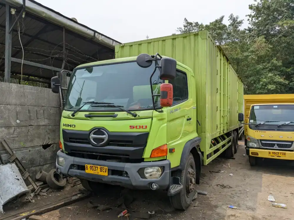 Hino FL235 JWranger 500 tronton 6x2 bok besi tahun 2018 panjang 9.7m