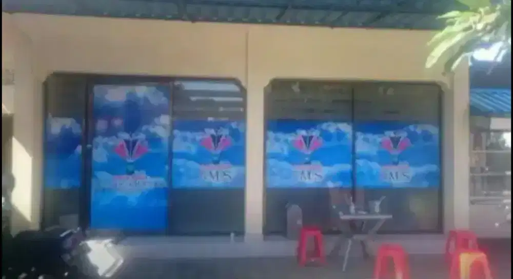 Butuh stiker Sanblas dan kaca film disini tempatnya