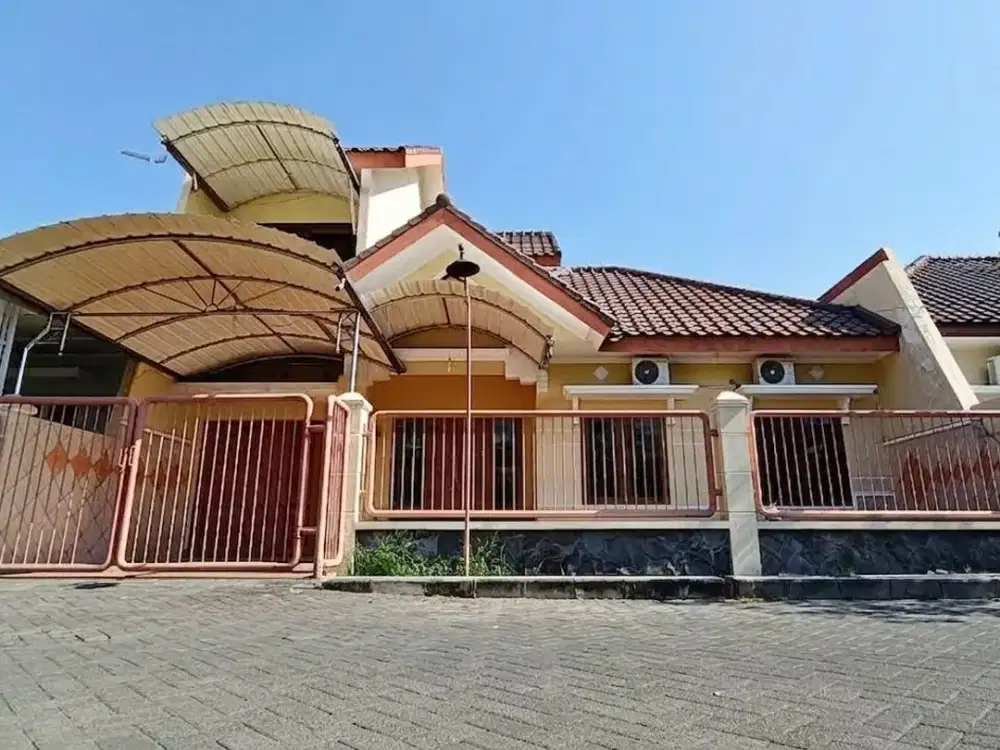 SEWA RUMAH ASRI 2 LANTAI SEMI FURNIS  SIAP HUNI KLAMPIS SEMALANG INDAH