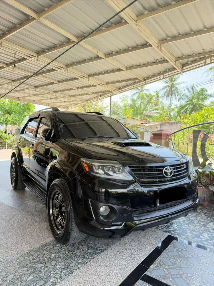 Fortuner vnt trd AT (diesel)