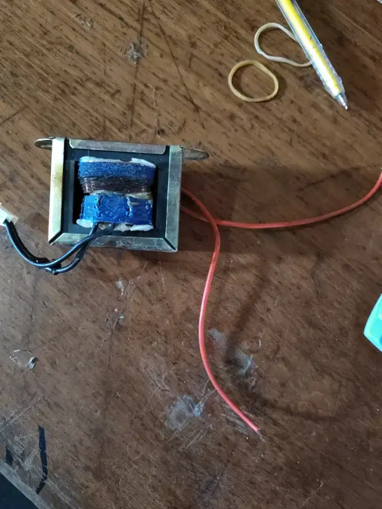 Servo atau kapasitor