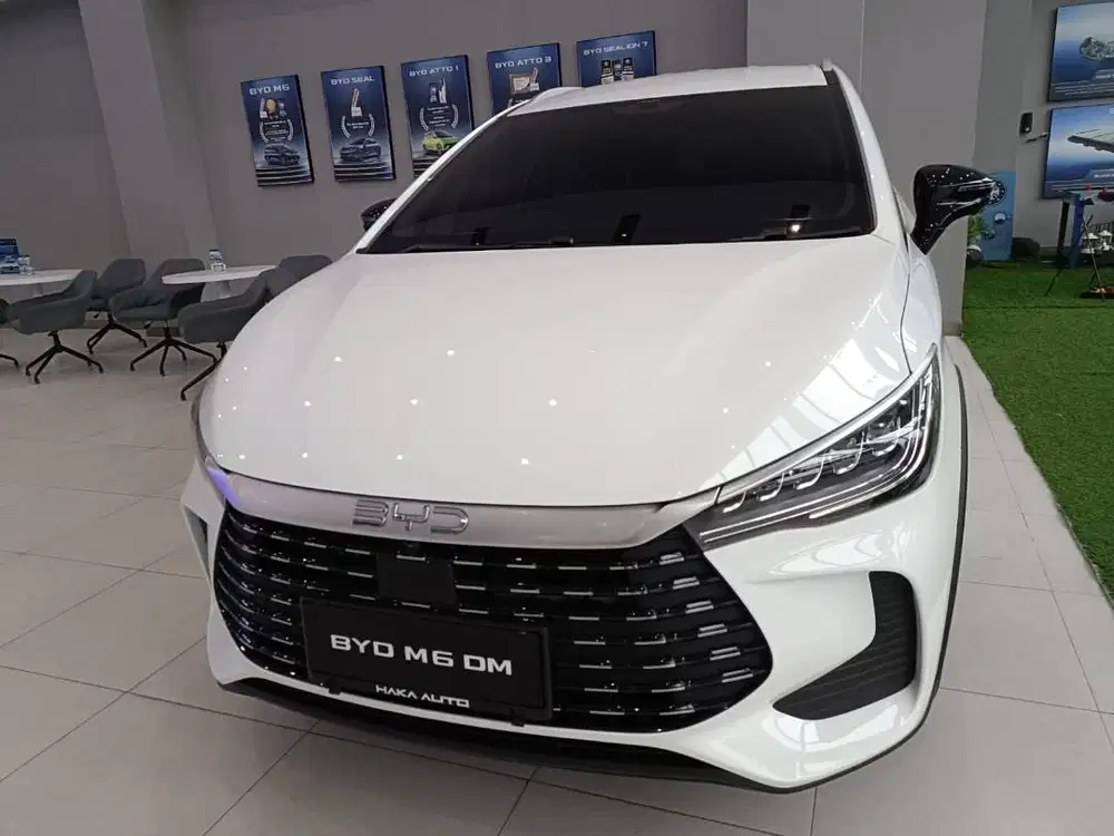 BYD M6 DM Hybrid
