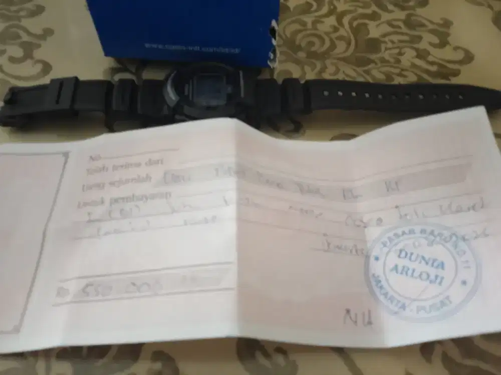 Mau jual jam tangan casio tali karet w 219 h wr 5 bar