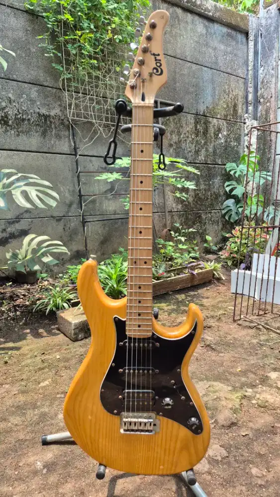 gitar elektrik Cort G200DX  second mulus