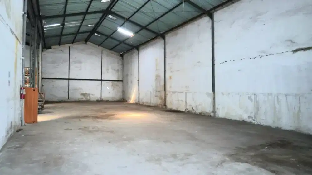 D I J U A L gudang siap pakai Margomulyo indah