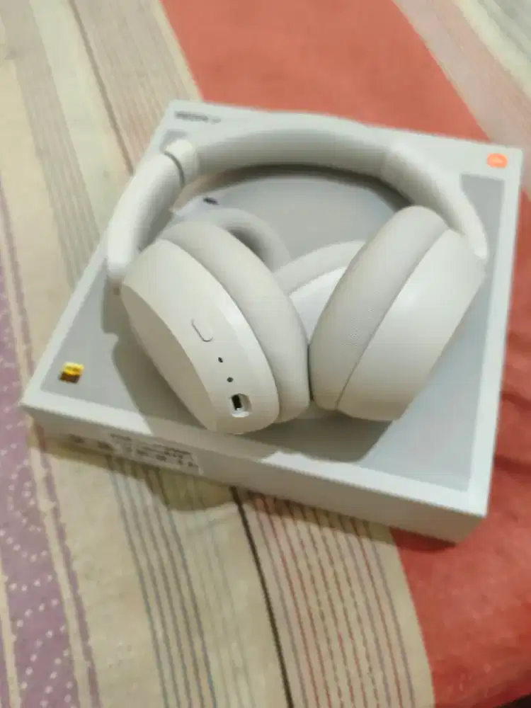 headphone redmi neo putih