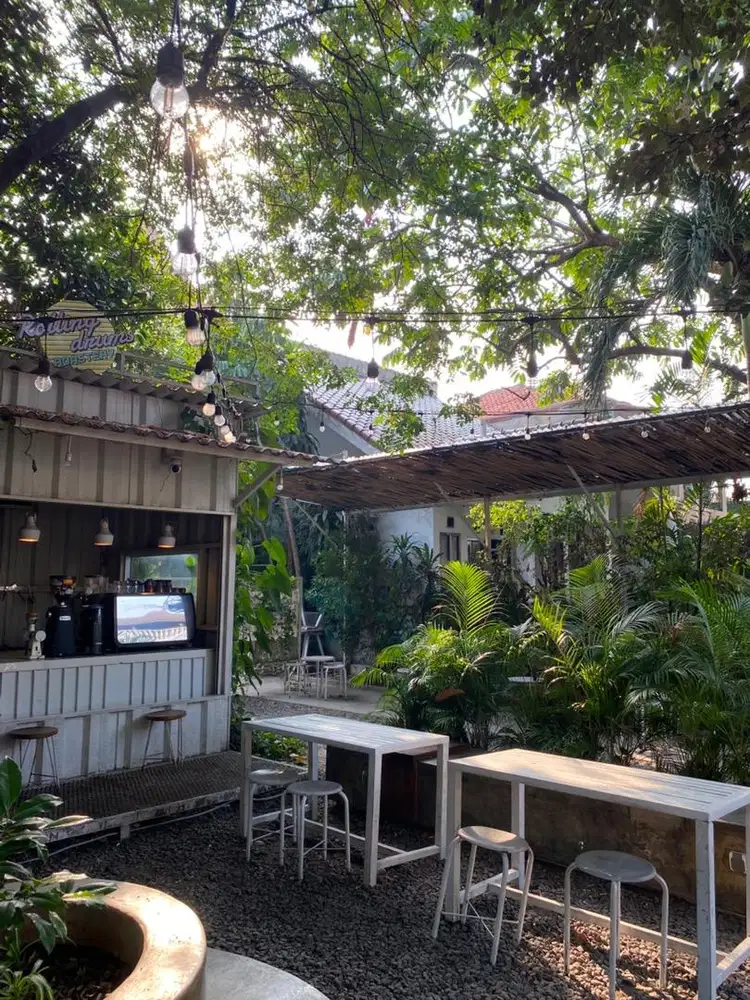 PART TIME KITCHEN TAMPEBAKO COFFEE