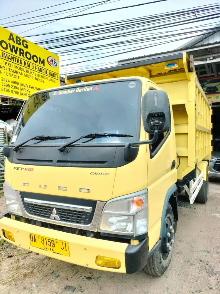 Mitsubishi Fuso Truk canter FE74HD 2022