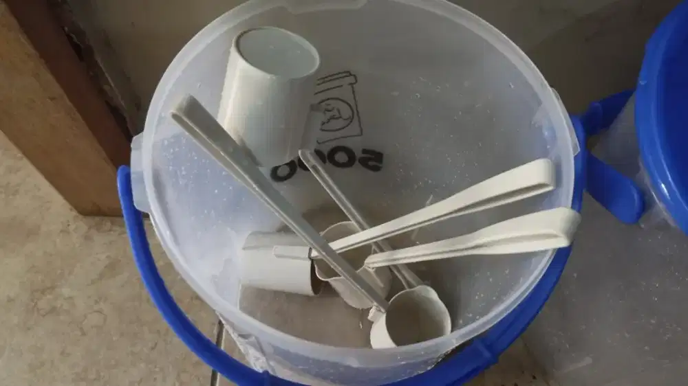 Tempat buat jualan es dan lainnya,ukuran 27,5liter