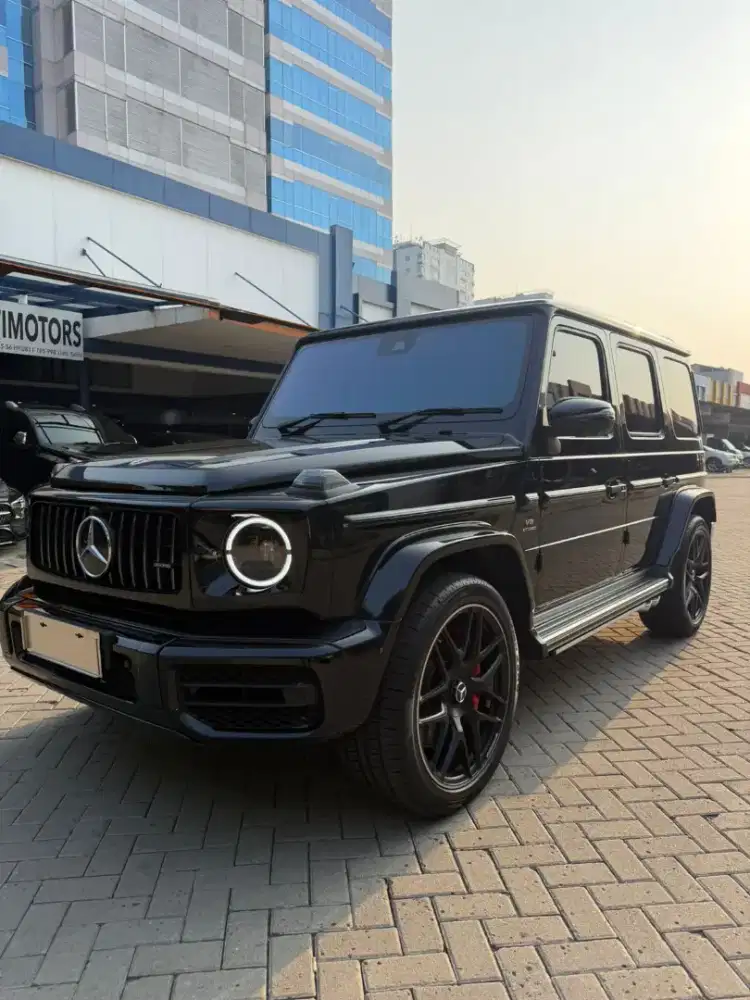 MERCEDES BENZ G63 AMG 2025
