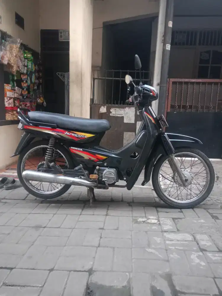 Honda Astrea grand th 2000 original