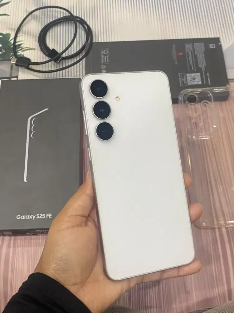 Samsung S25 FE 5g 8/256GB Resmi Sein Like New
Fullset Ori