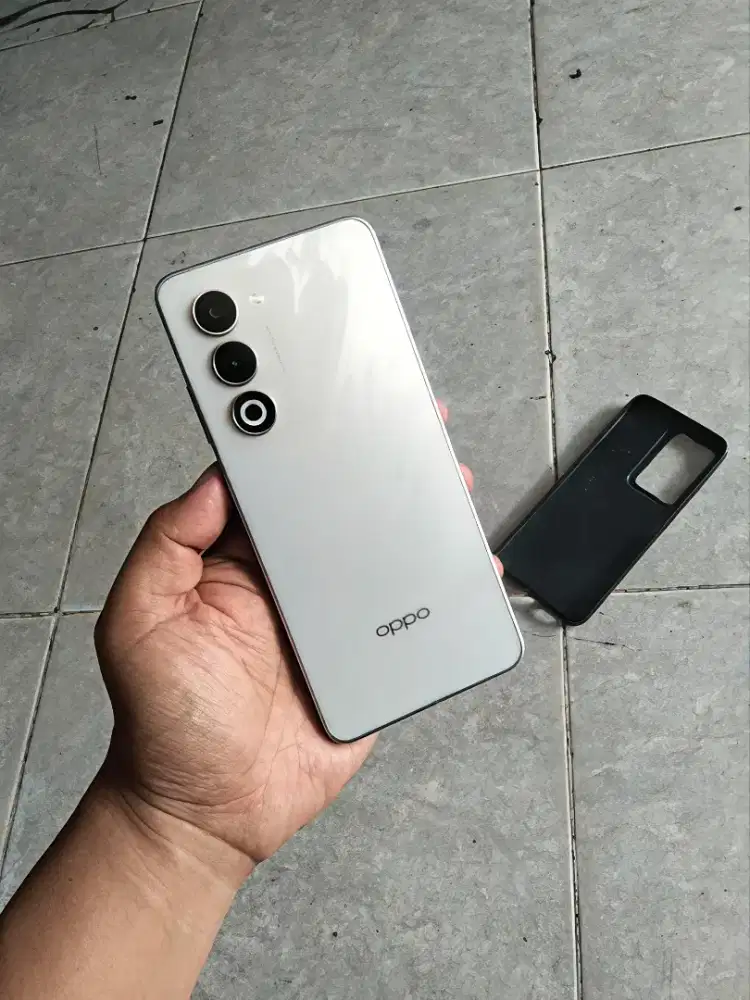 Oppo A5 2025 NFC (8+8/128)