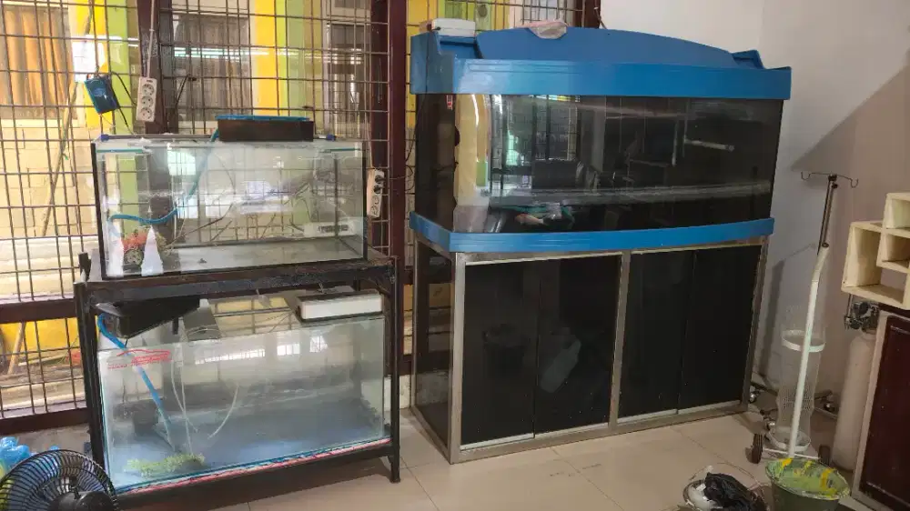 Dijual murah akuarium satu set,  harga 3 jt