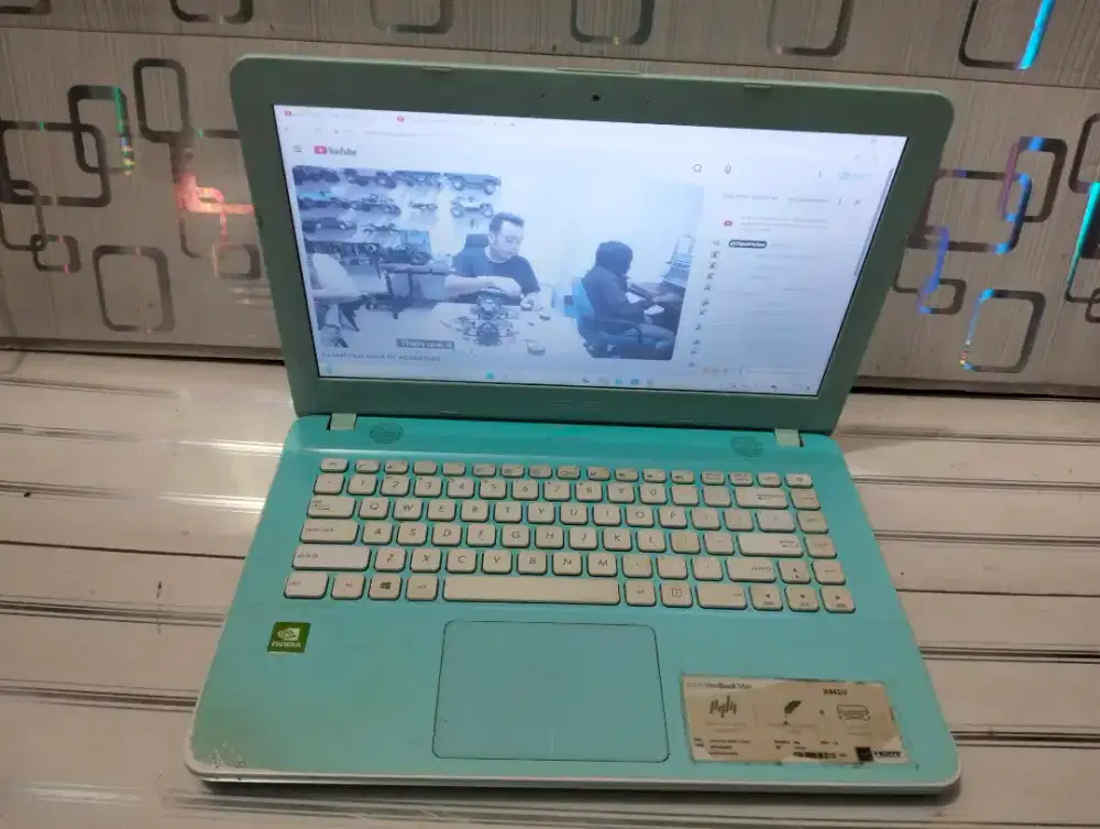 Asus x441u Core i3 gen 6/ SSD 128+HDD 1tera VGA Nvidia siap kerja