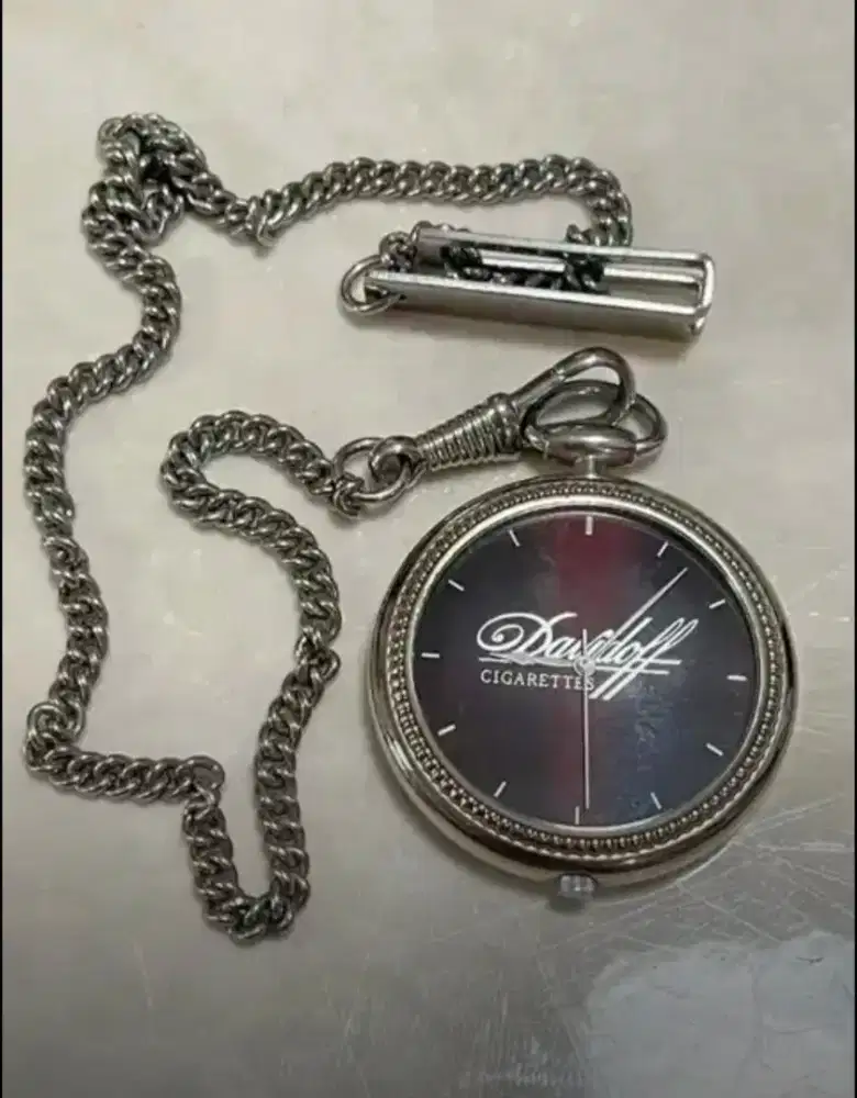 Jam saku davidoff Japan komdisi nyala