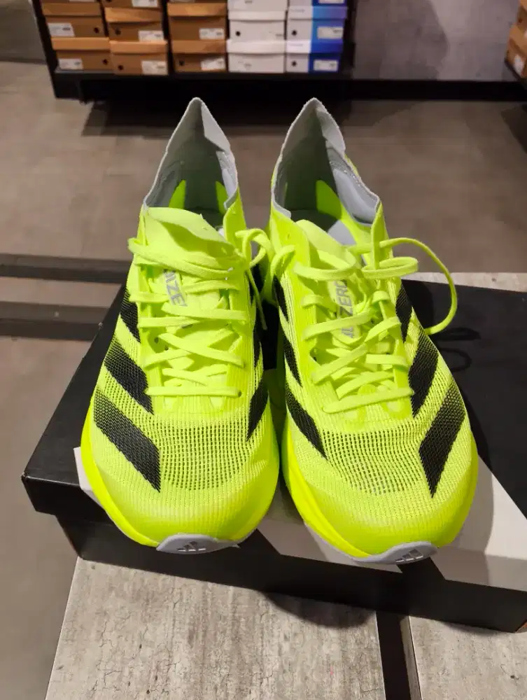 Sepatu Adizero Takumi Sen 10 M 42 2/3
