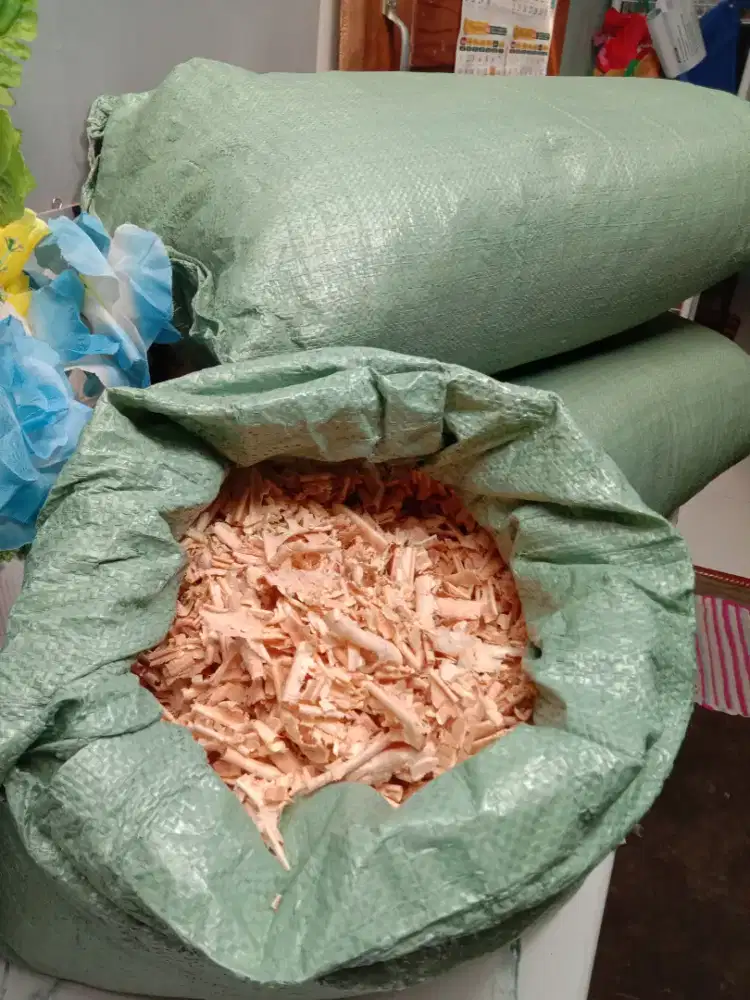 dijual Serutan Kayu Jati Hamster