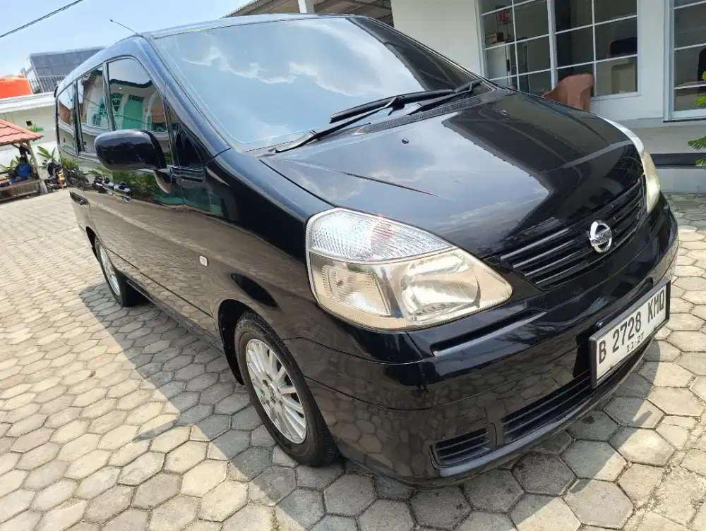 Serena 2012 dijual murah cocok buat keluarga besar