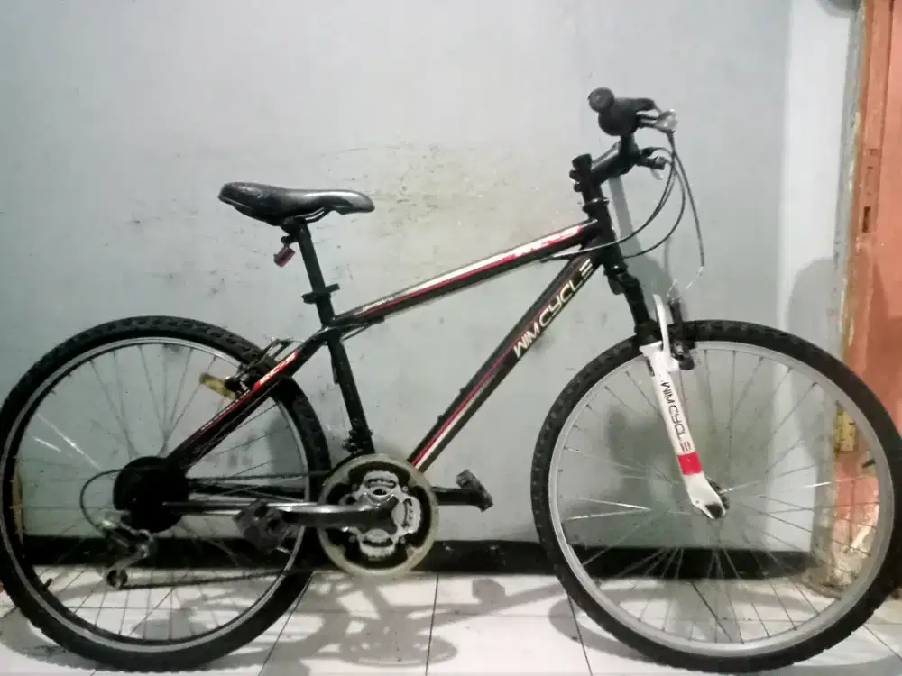 Dijual sepeda gunung Merk WIMCYCLE ring 26 kondisi masih bagus keker