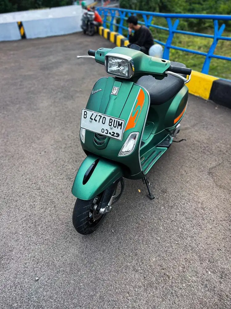 VESPA S 125 IGET 2019 HIJAU - TERMURAH