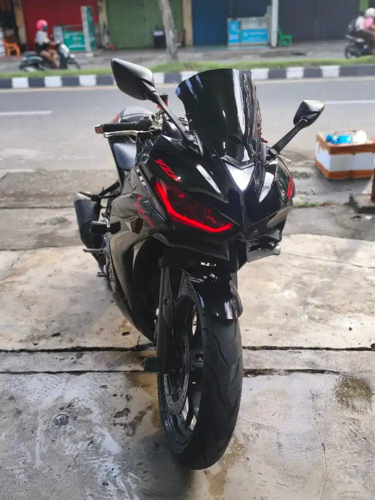 Yamaha R25 2014